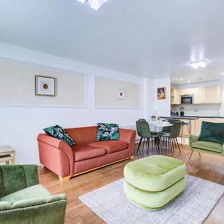 Newly Furnished Stunning 2 Bedroom Flat Edgware Exterior photo